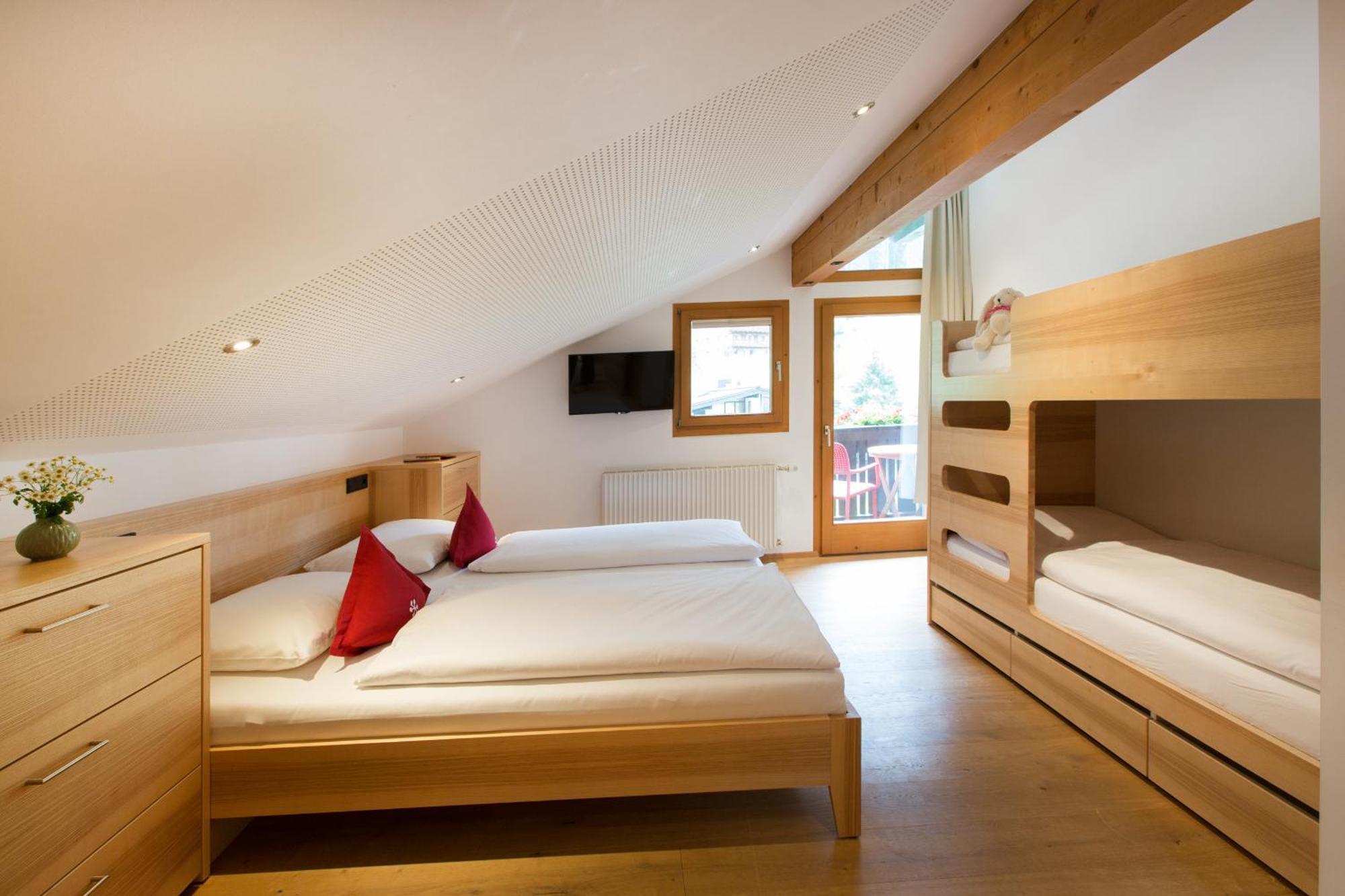 Familienhotel Mateera Gargellen / Montafon Exterior photo